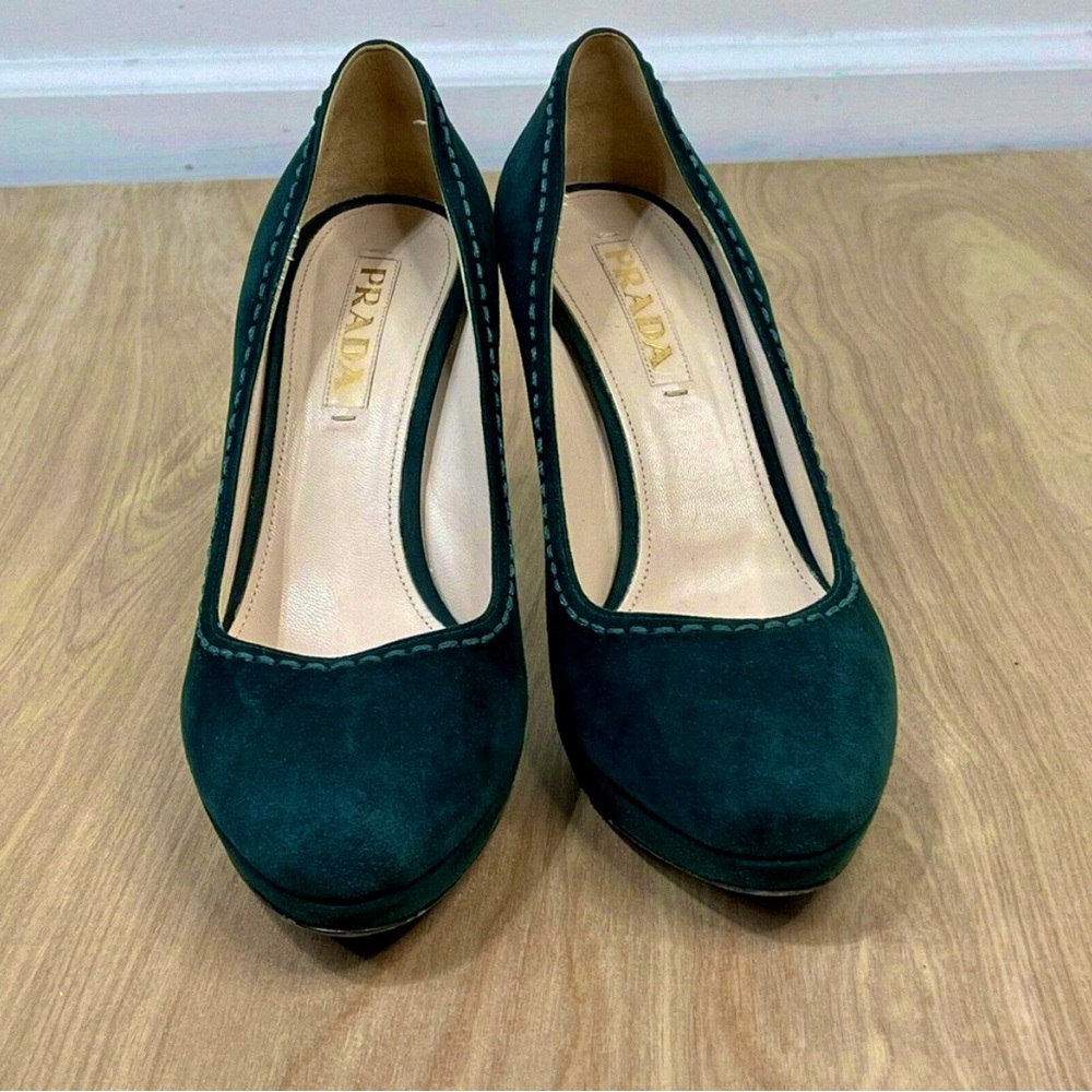 Prada Camoscio Deep Emerald Green Suede Pumps - Picture 6 of 9
